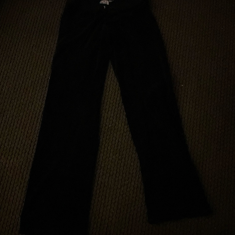 2000’s Y2K Juicy couture bell bottom sweatpants.
